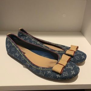 Denim LV ballet flats size 38.5. Authentic. In mild condition.
